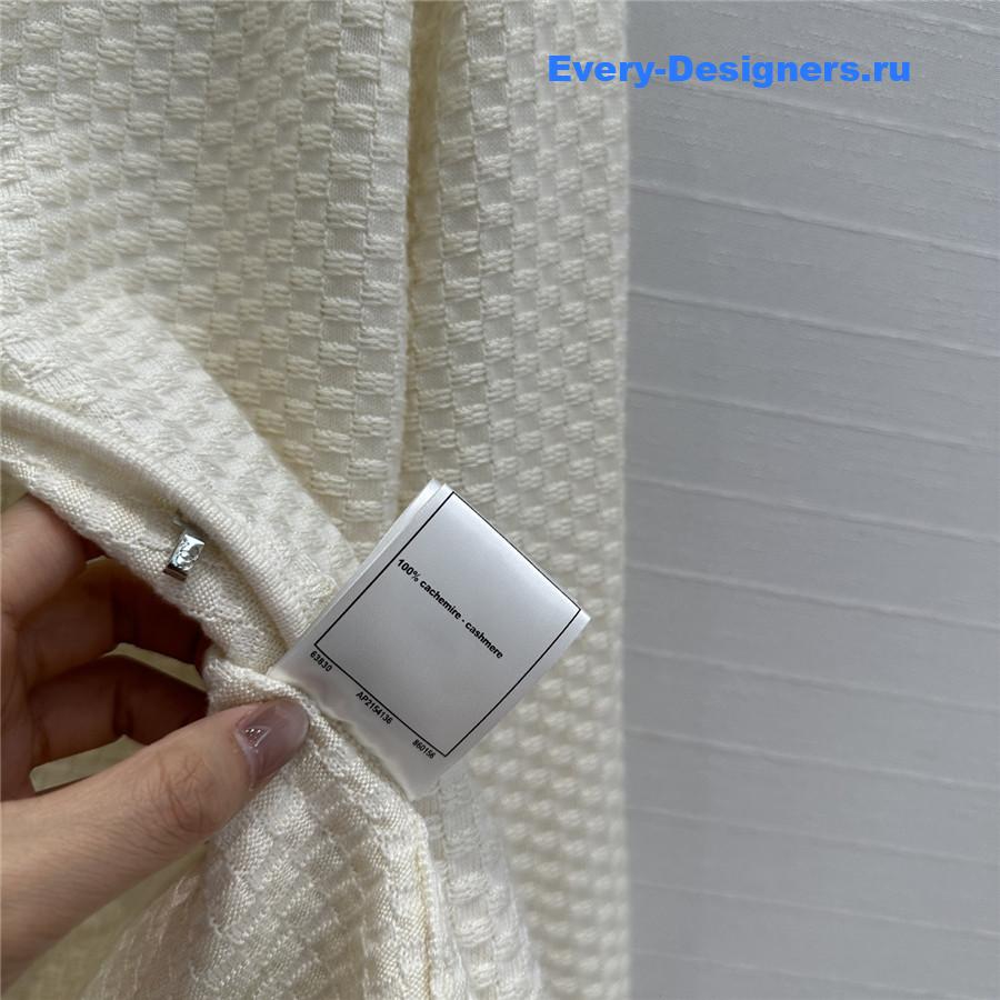 Ch**el white embossed knit hook cardigan