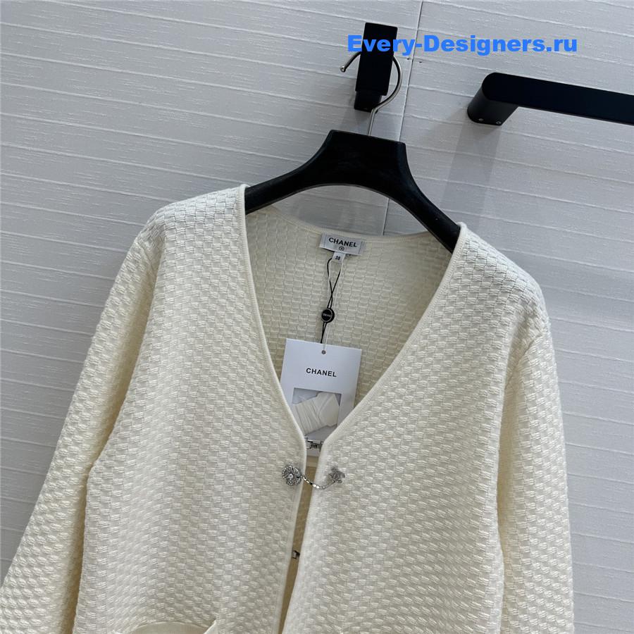 Ch**el white embossed knit hook cardigan