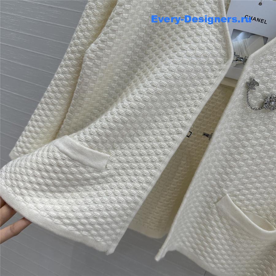 Ch**el white embossed knit hook cardigan