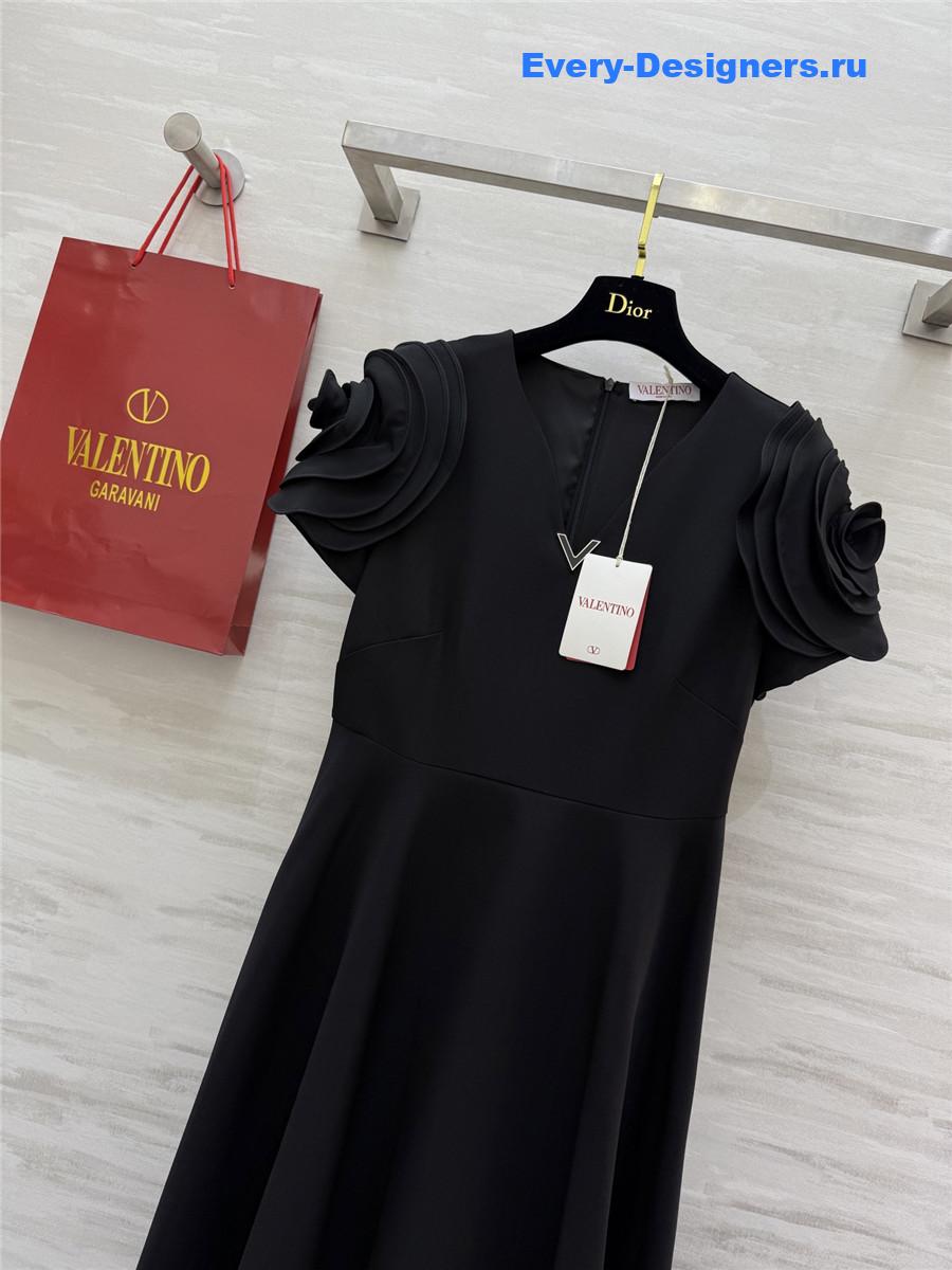Va1e*ntin0 black floral sleeve dress