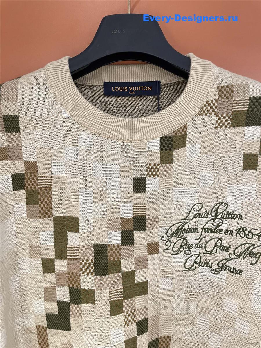l0vis Vvtt0n graphic crewneck