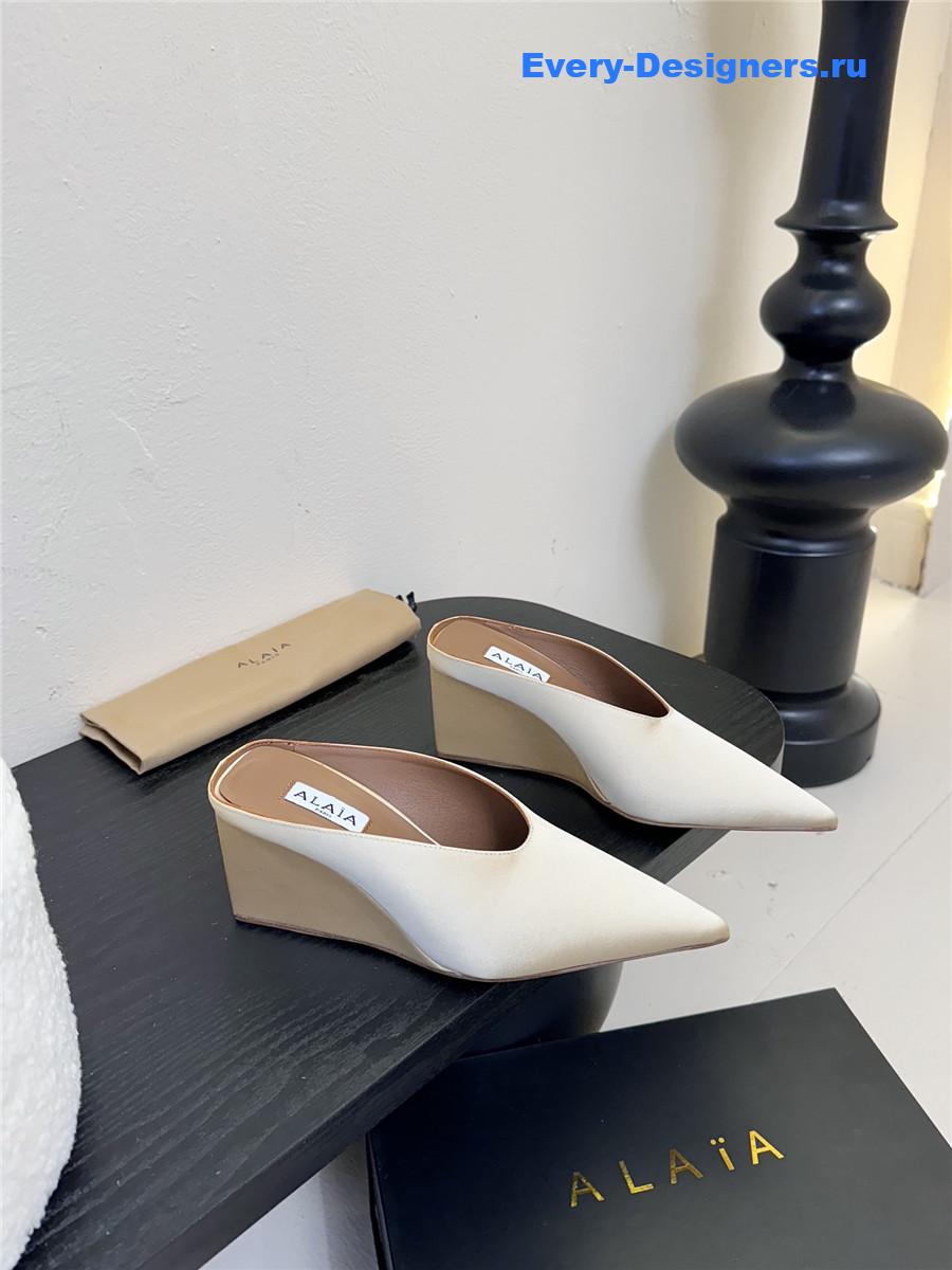 Alaia 75mm Satin-Finish Mules Beige