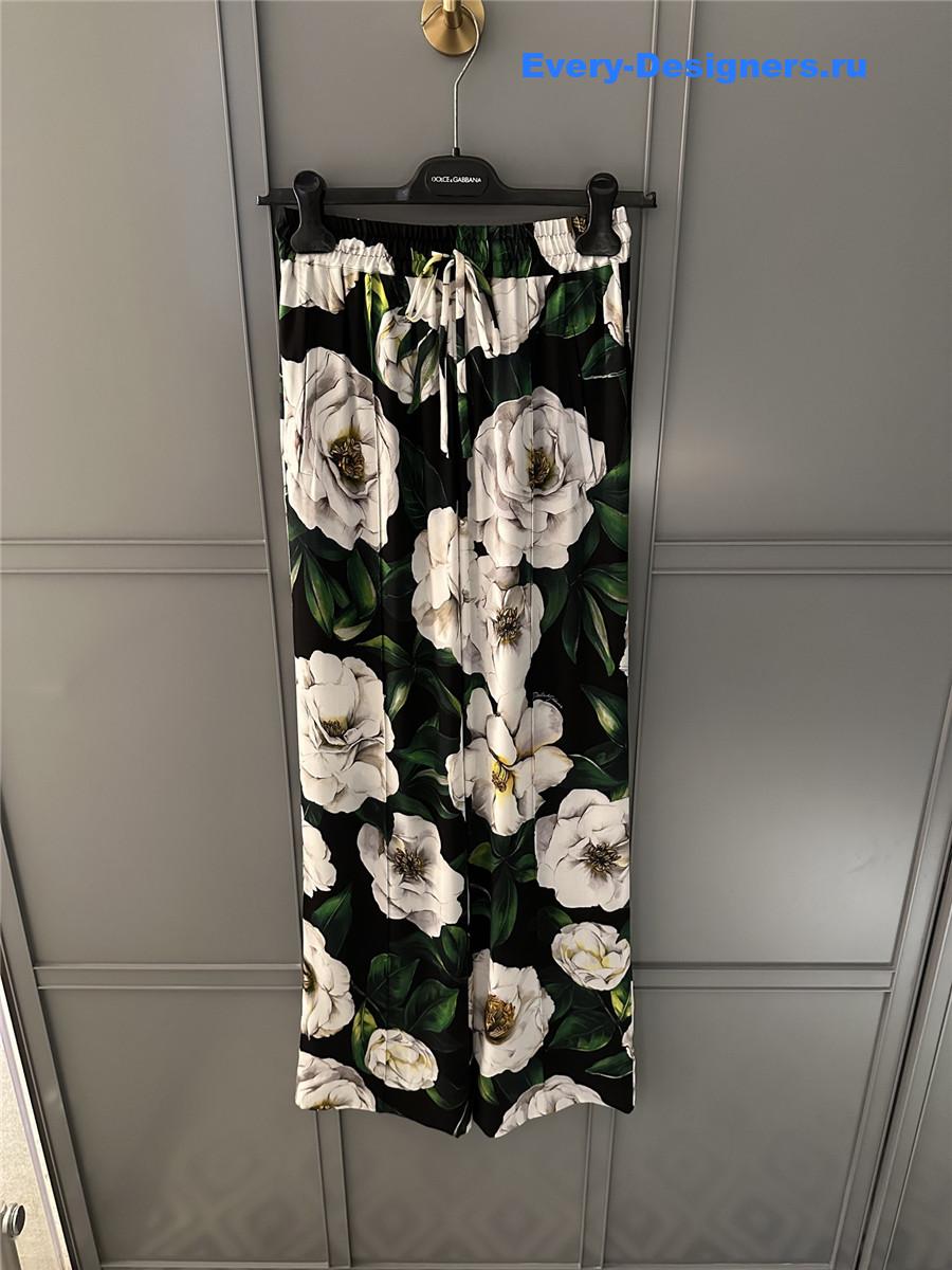 Dolce & Gabbana Black Silk Pants with Floral Pattern