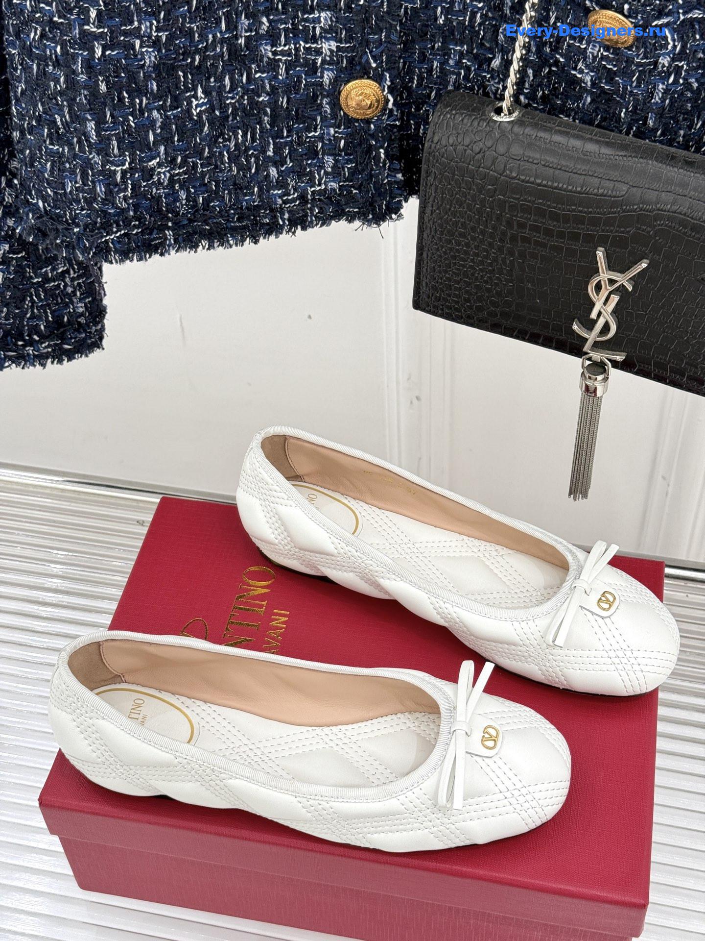 Va1e*ntin0 garavani white quiltie 67 ballerina flats
