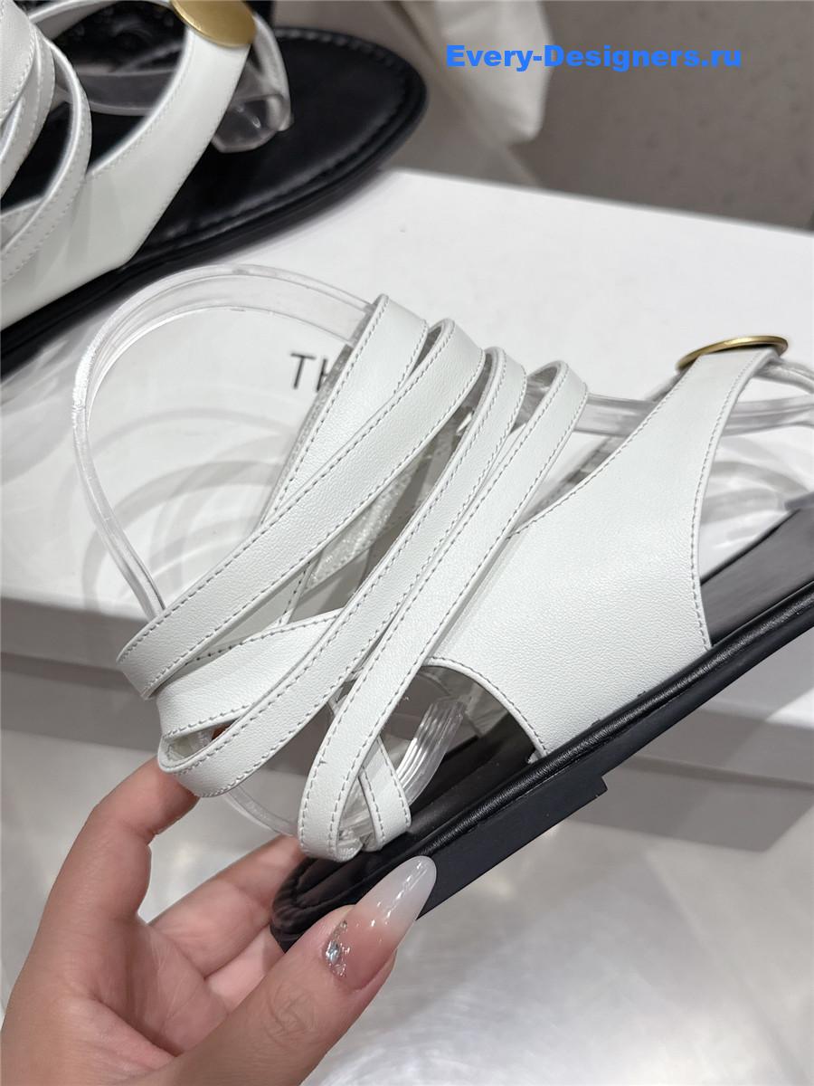 The R0w beach white flat sandals