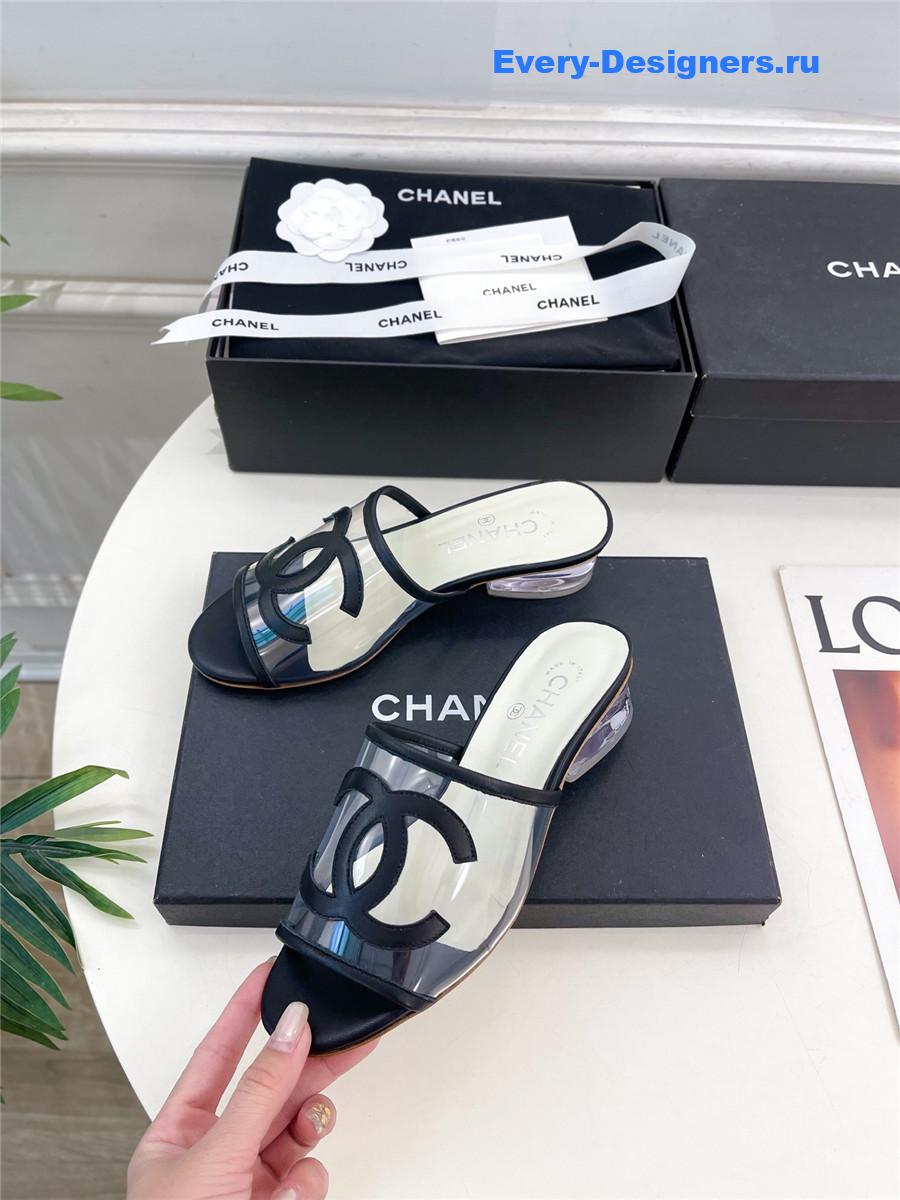 Ch**el black pvc patent leather cc slides