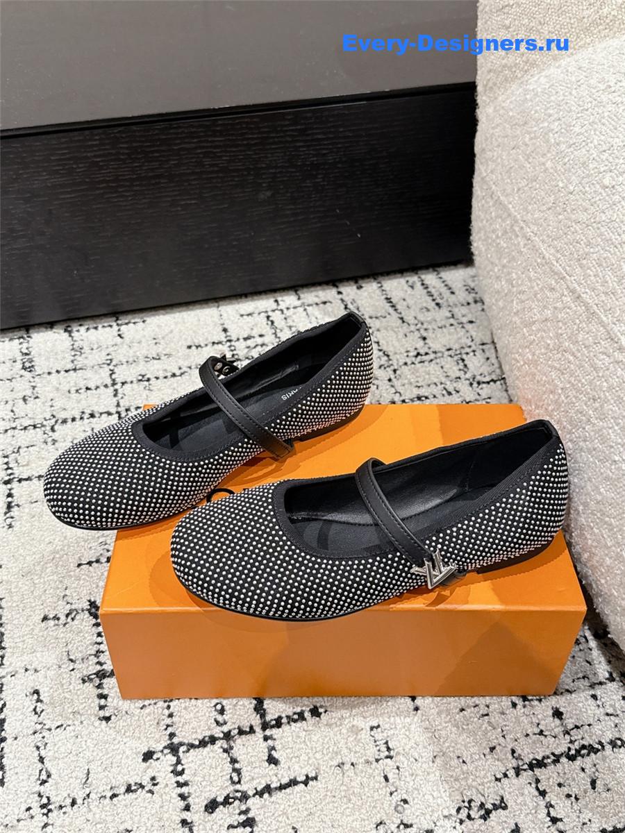 l0vis Vvtt0n romy crystal flats