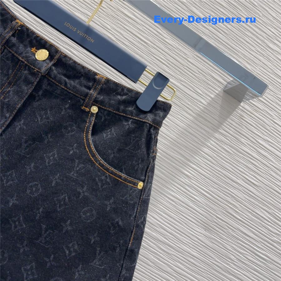 l0vis Vvtt0n monogram black denim shorts