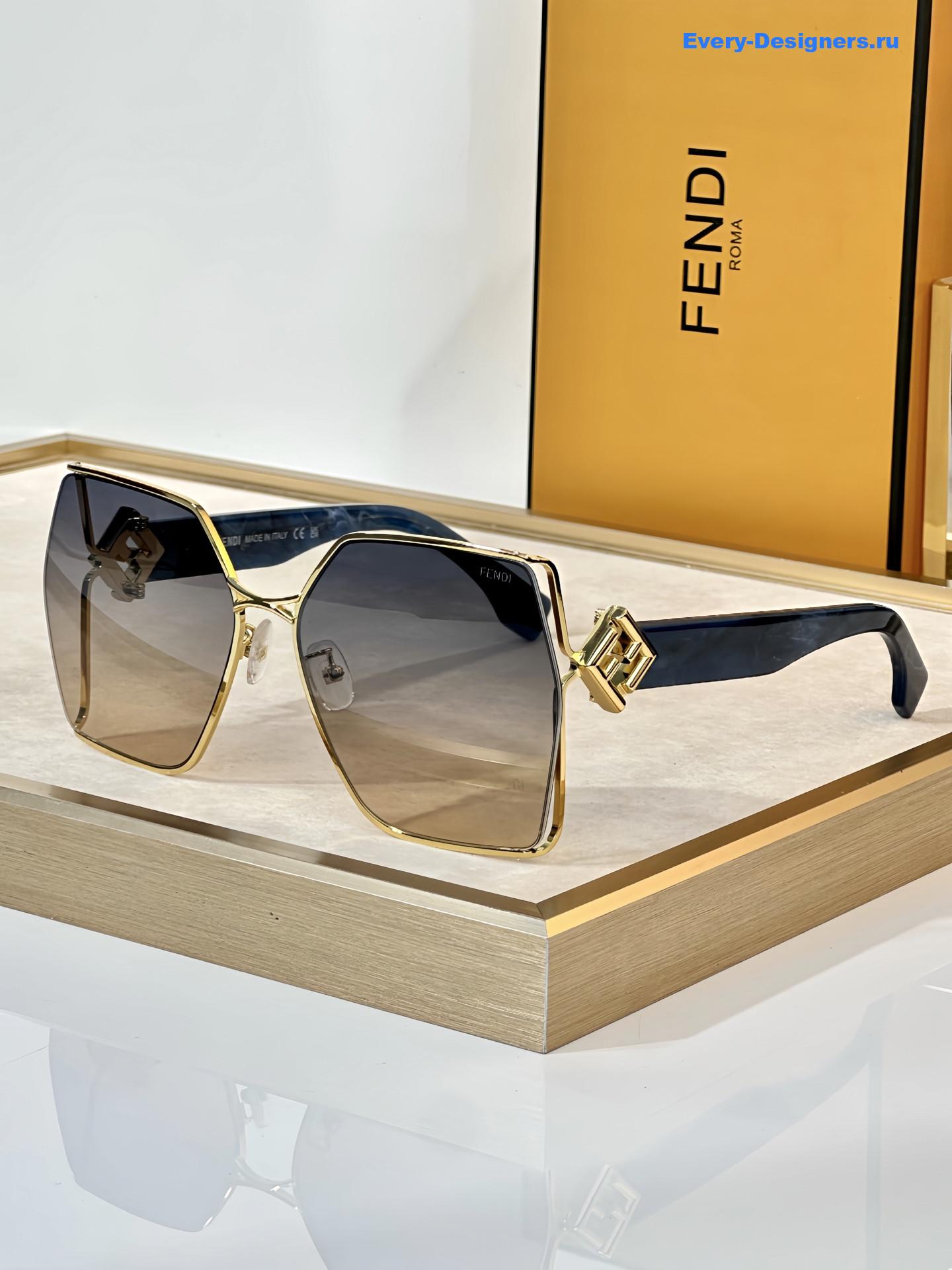 F**di ff40220 square sunglasses