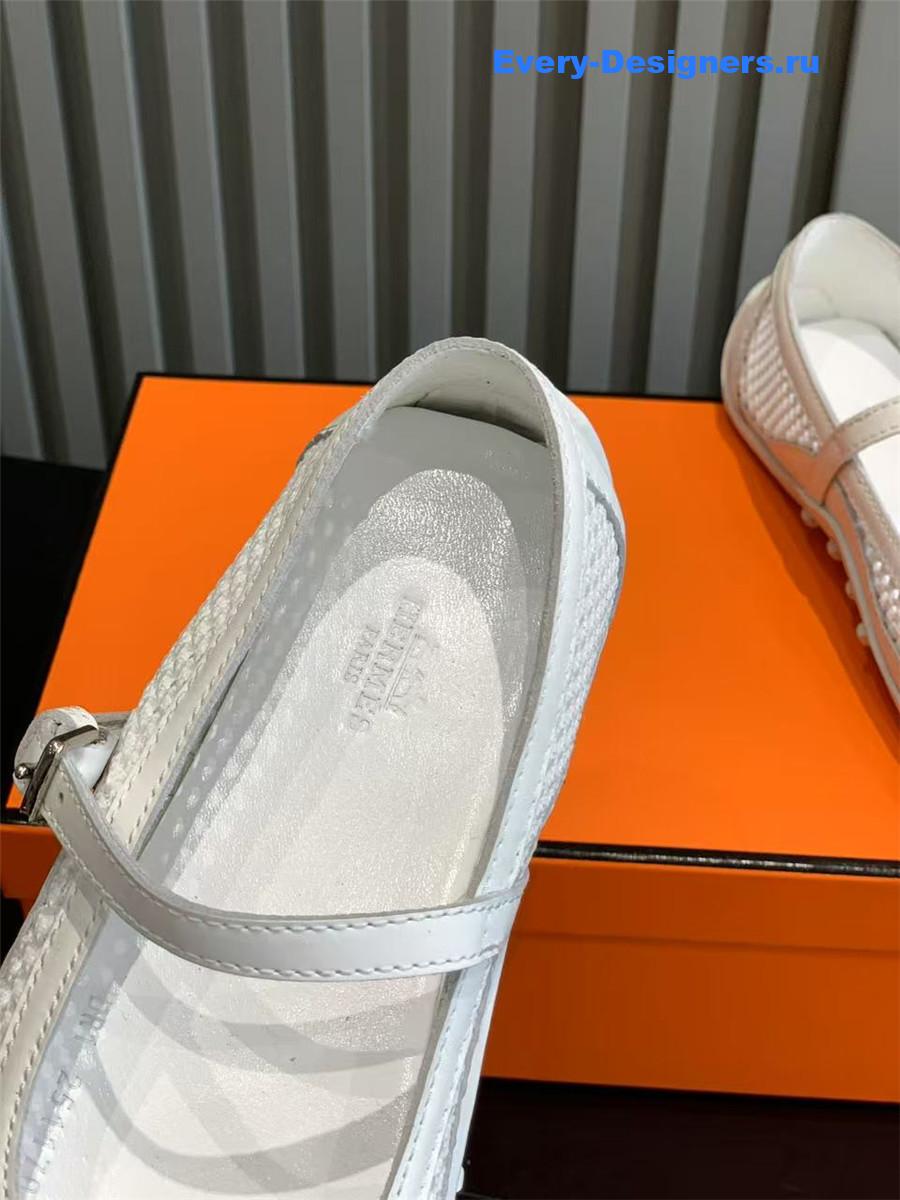 H**me5 kichu white ballet flats
