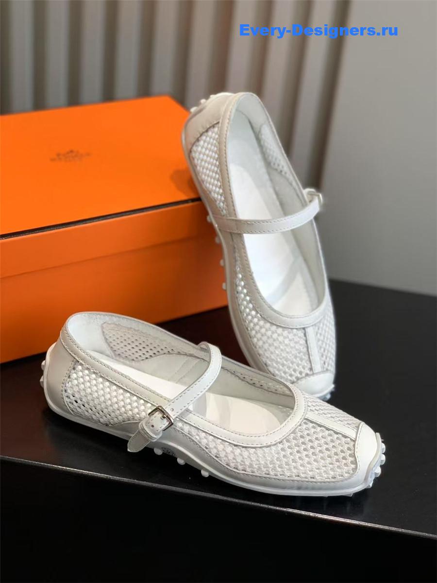 H**me5 kichu white ballet flats