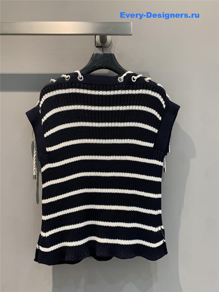 D10r letter stripe sweater