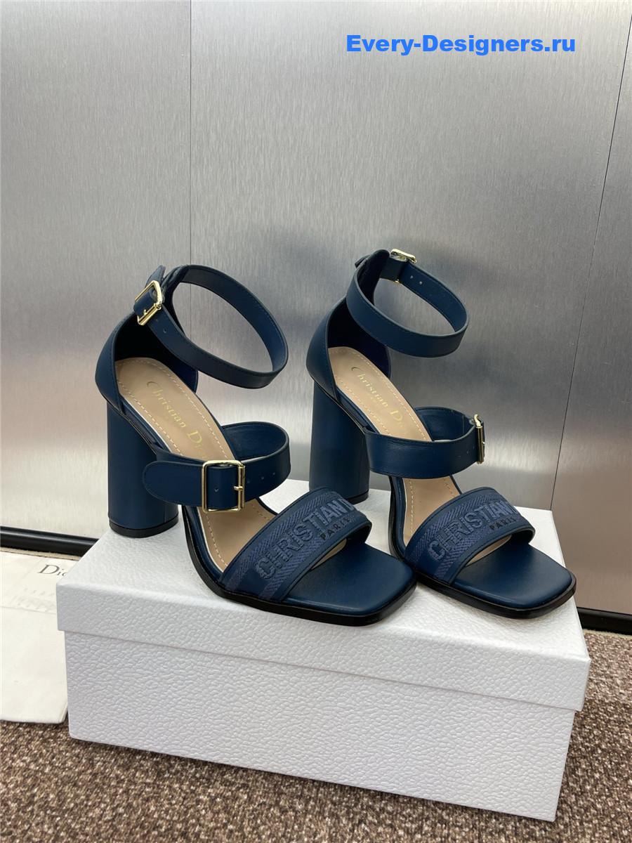 D10r dway blue heeled sandals