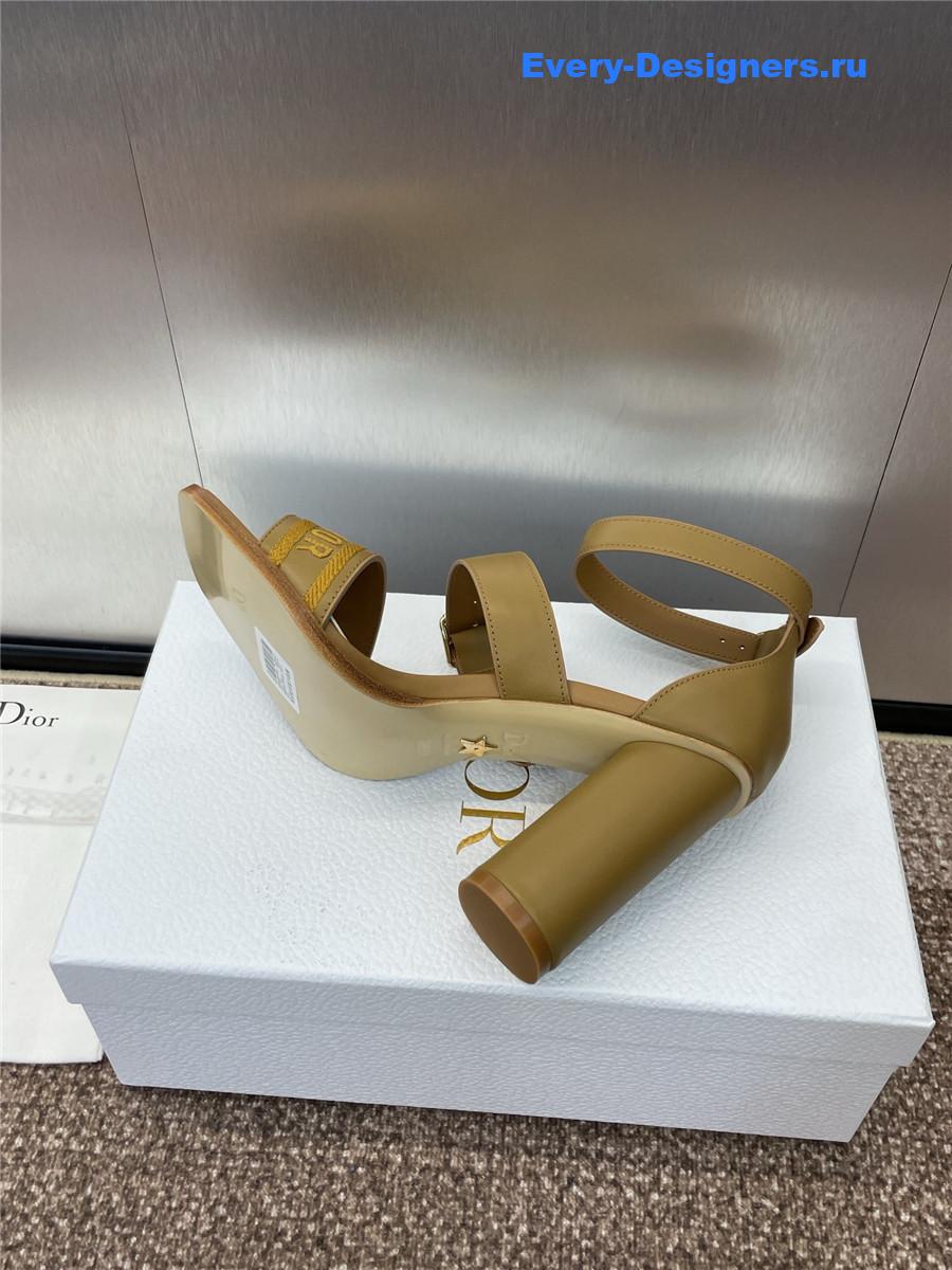 D10r dway green heeled sandals