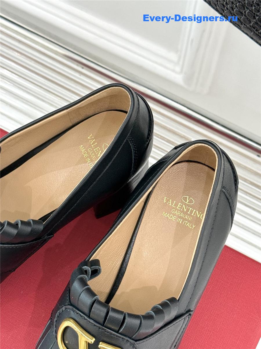Va1e*ntin0 55mm vlogo signature pumps in black