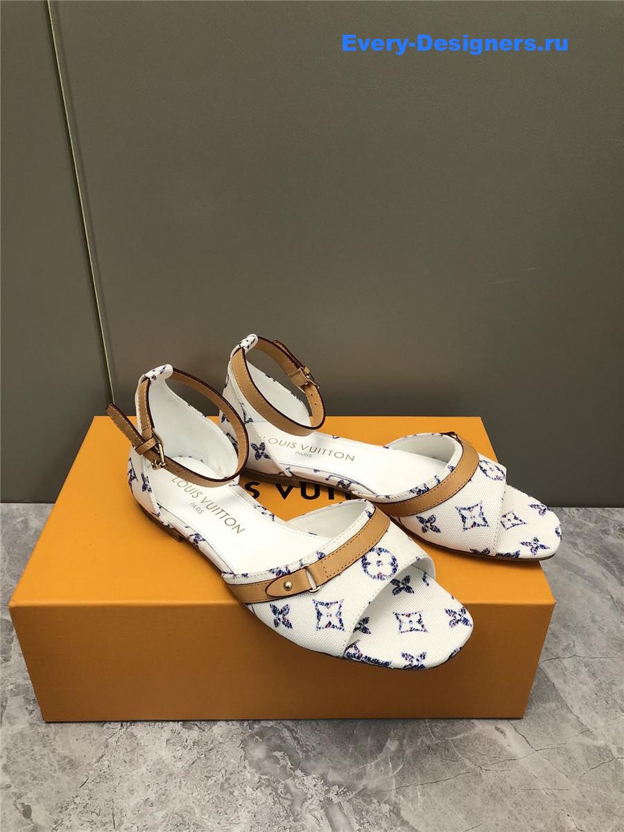 l0vis Vvtt0n white helios sandals