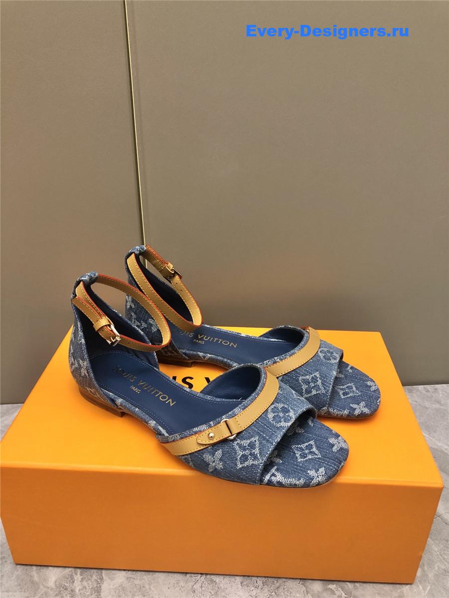 l0vis Vvtt0n blue helios sandals