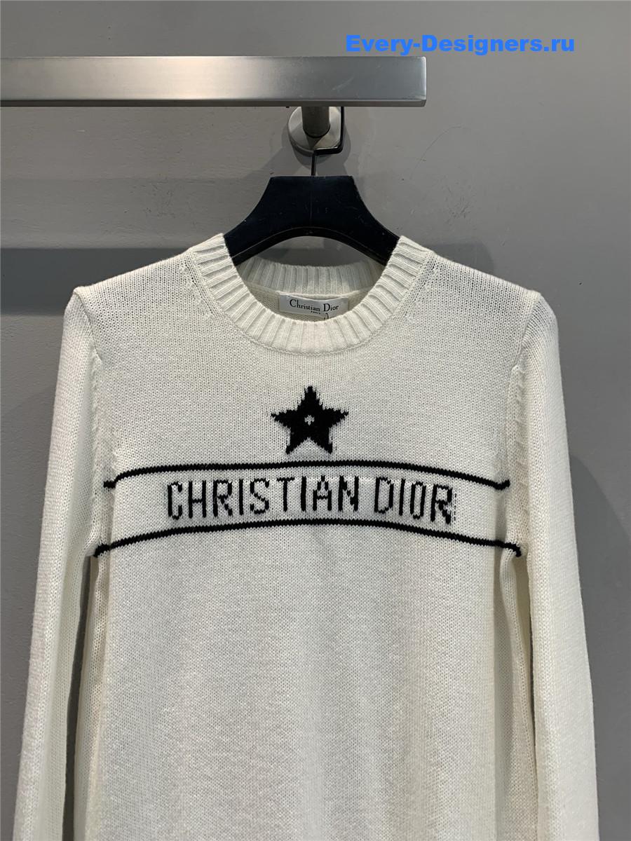 D10r beige star cashmere sweater