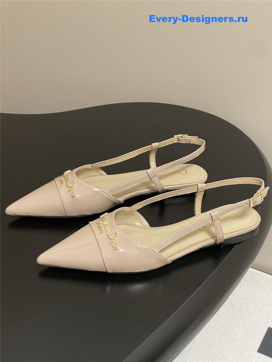D10r beige slingback flats