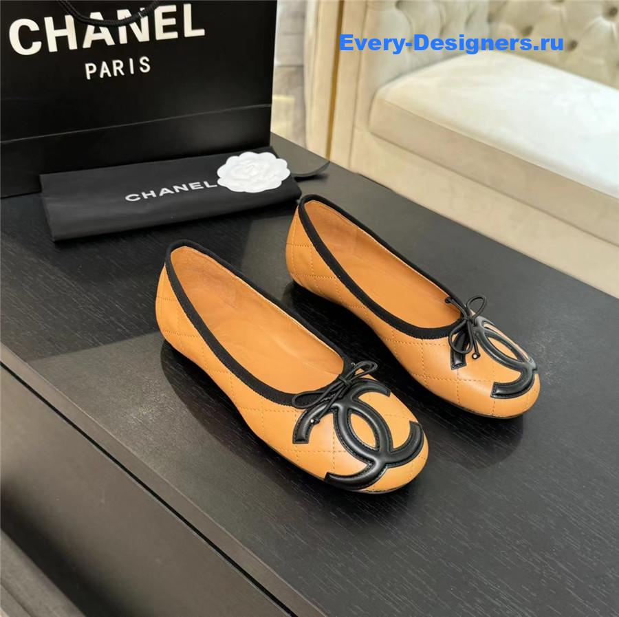 Ch**el beige cc logo ballet flats