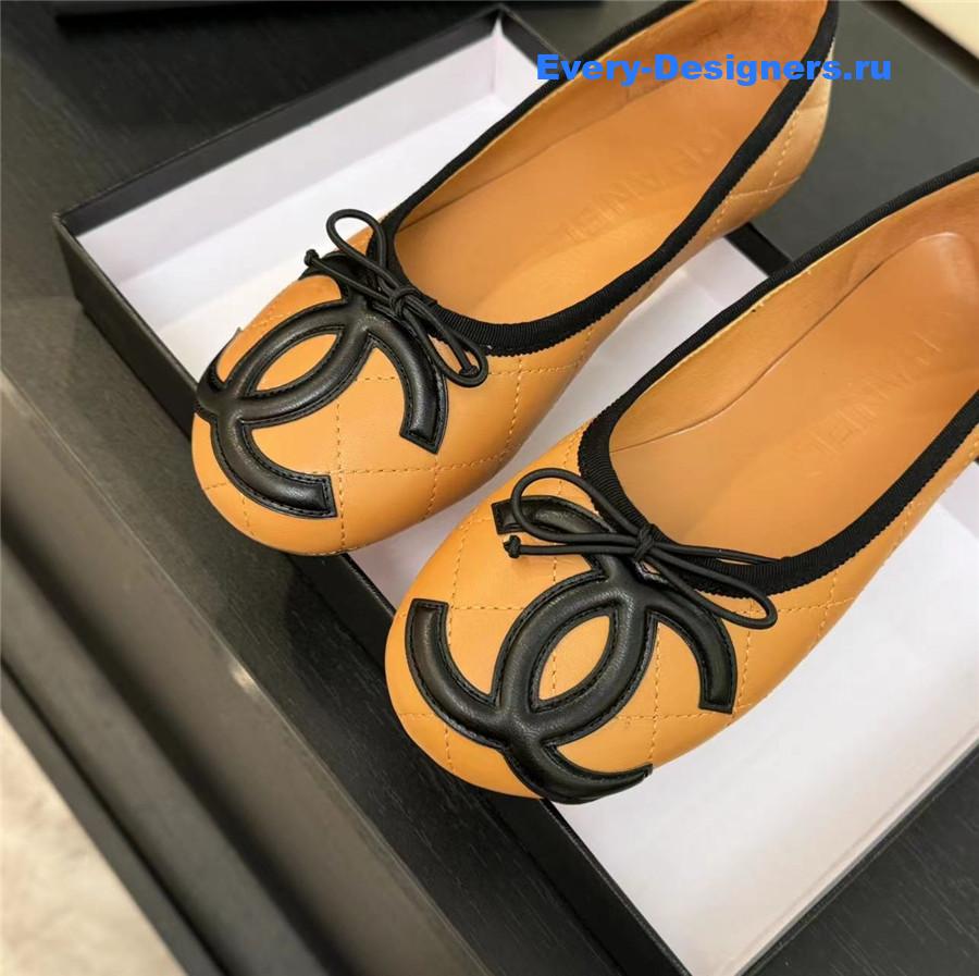 Ch**el beige cc logo ballet flats