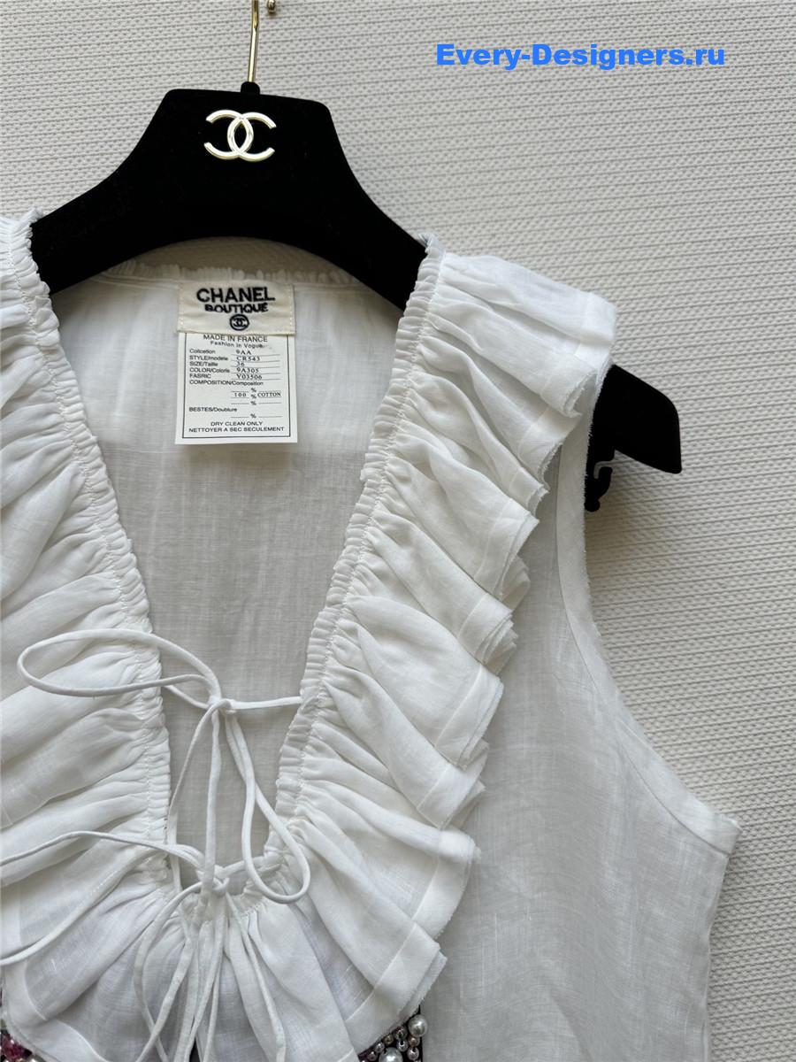 Ch**el beaded bow v-neck top