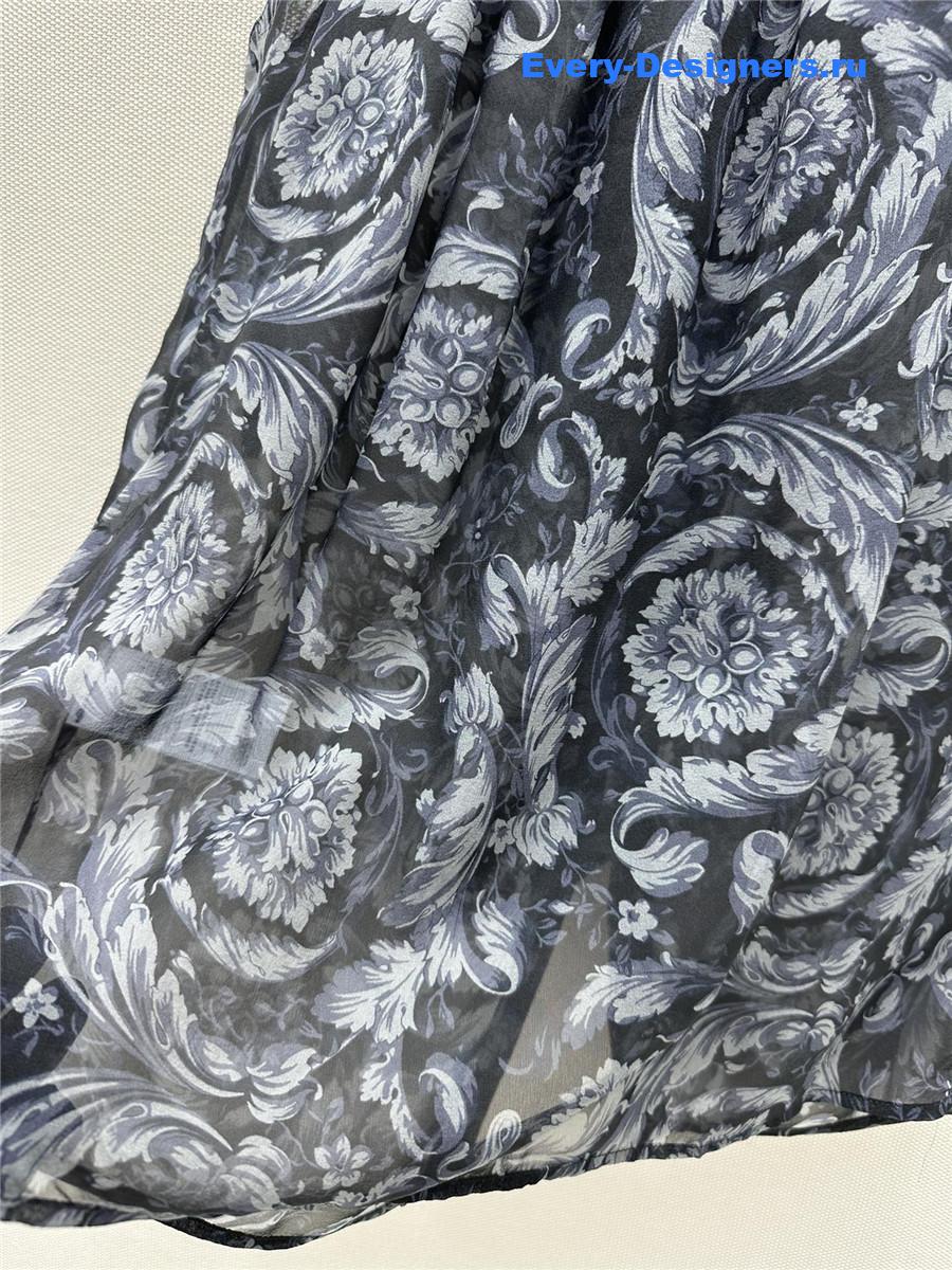 Va1e*ntin0 blue leopard silk top