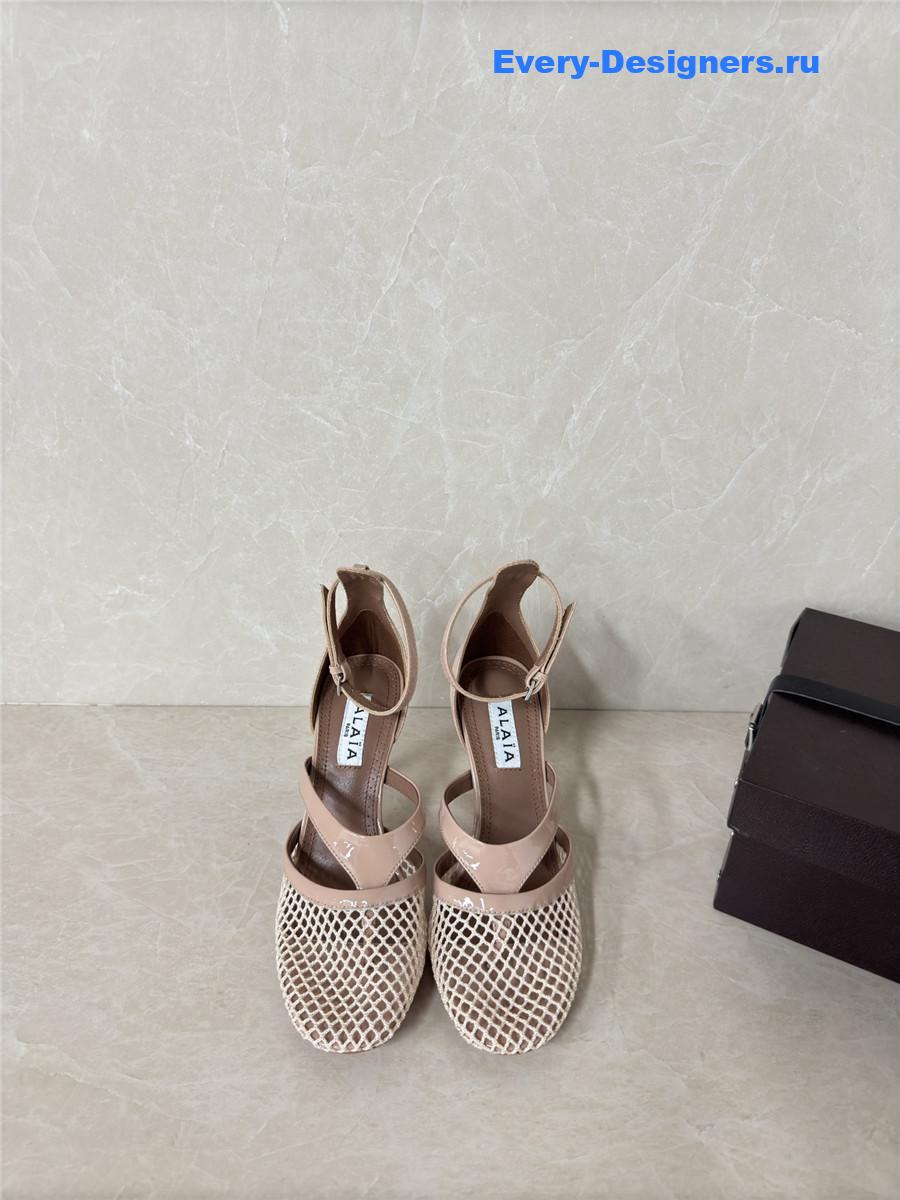 Alaïa Beige Fishnet Pumps