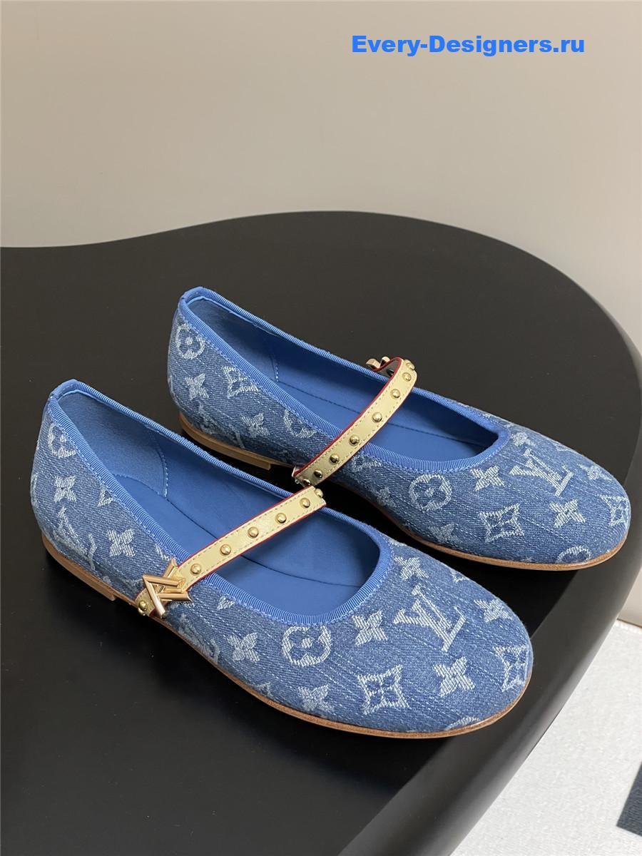 l0vis Vvtt0n monogram denim romy flats