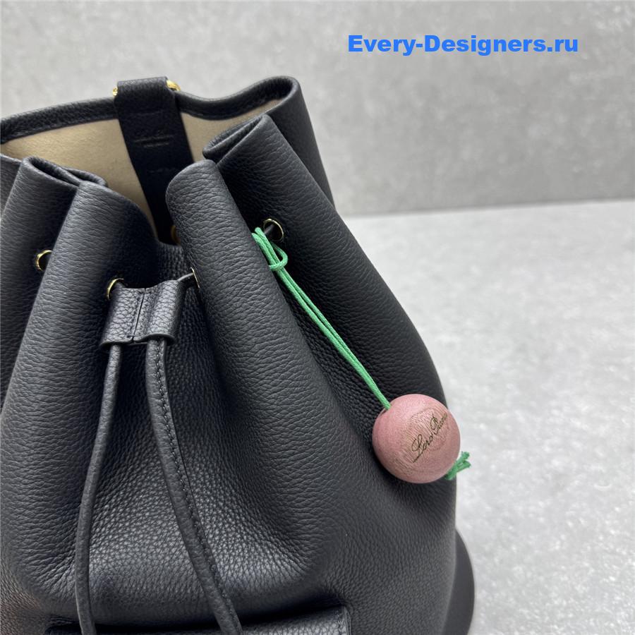 L0r0 P1ana black calfskin backpack