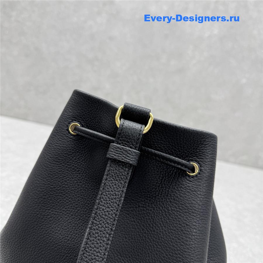 L0r0 P1ana black calfskin backpack