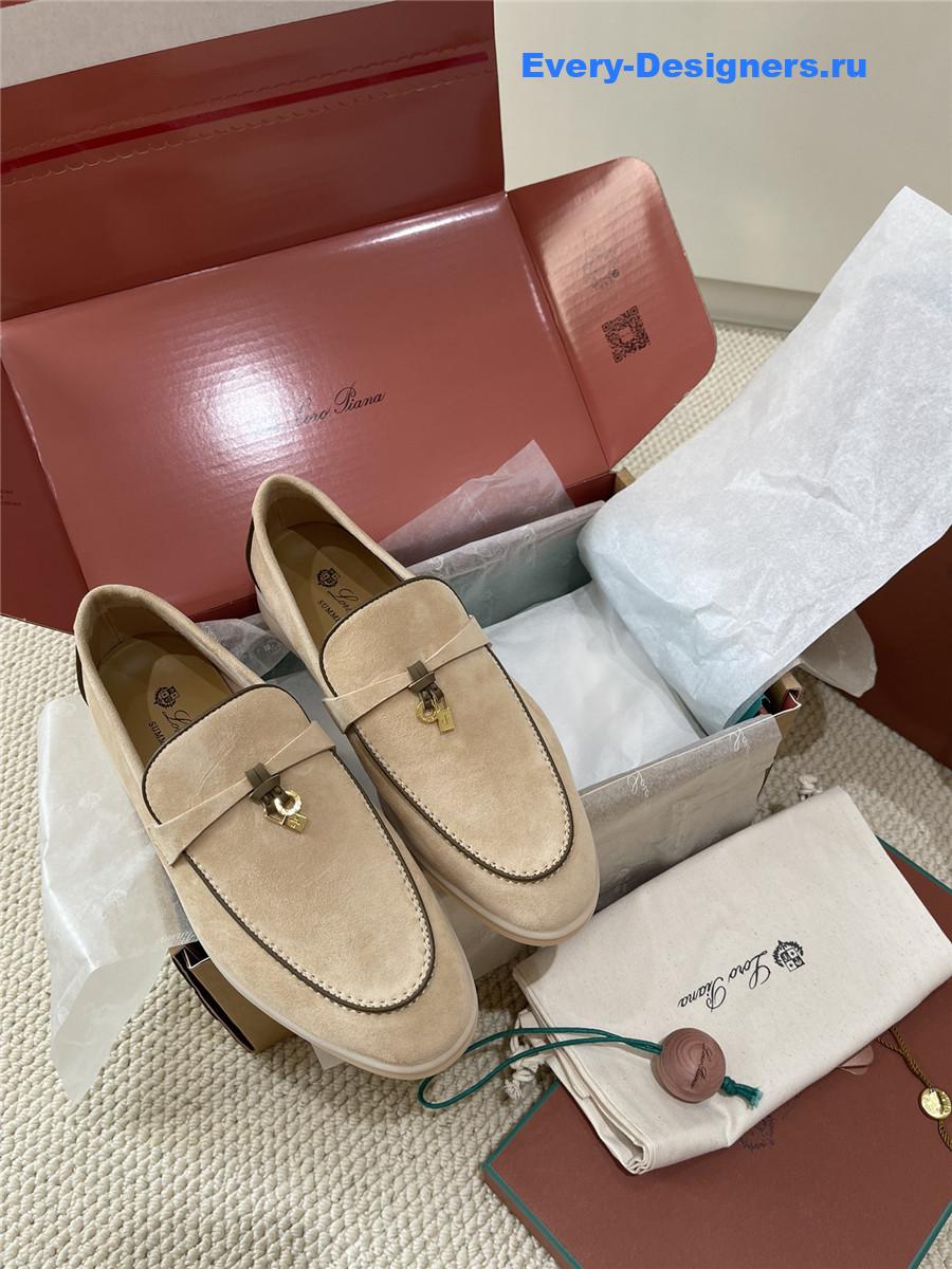 L0r0 P1ana beige suede loafers
