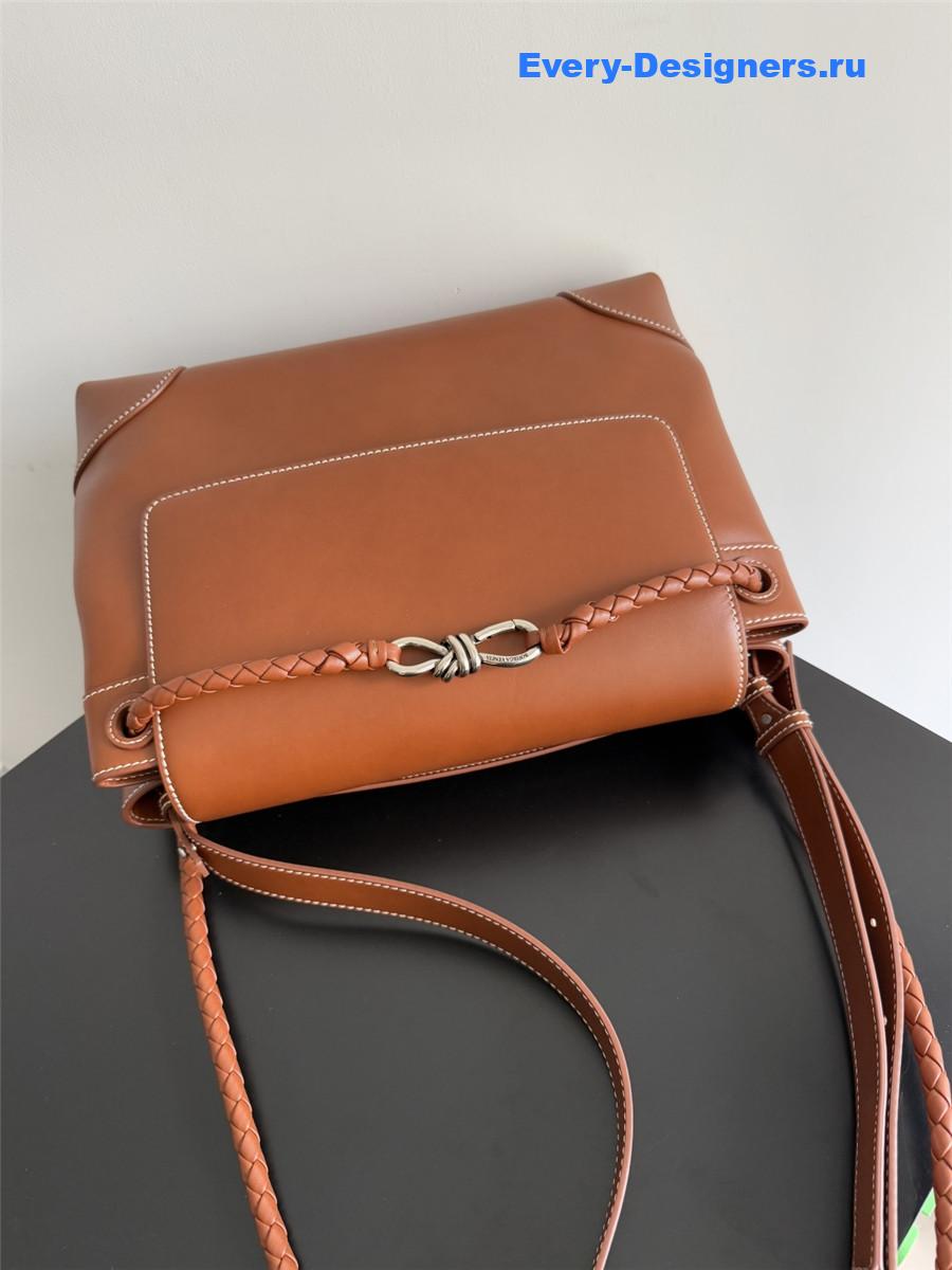 b0tt*ga Ven*ta andiamo leather messenger bag brown