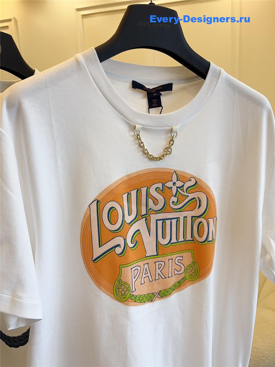 l0vis Vvtt0n travel stamp t-shirt