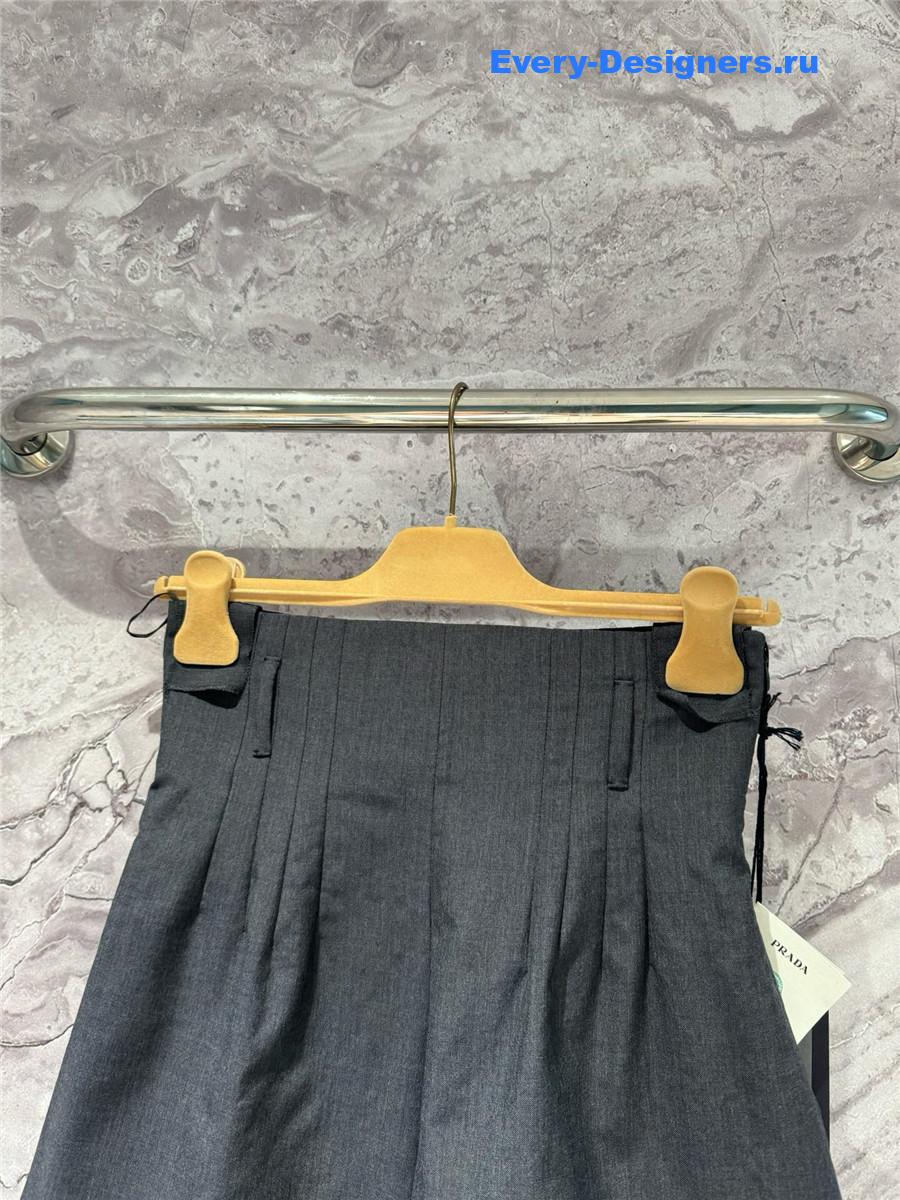 Pra*a high-waist flared shorts
