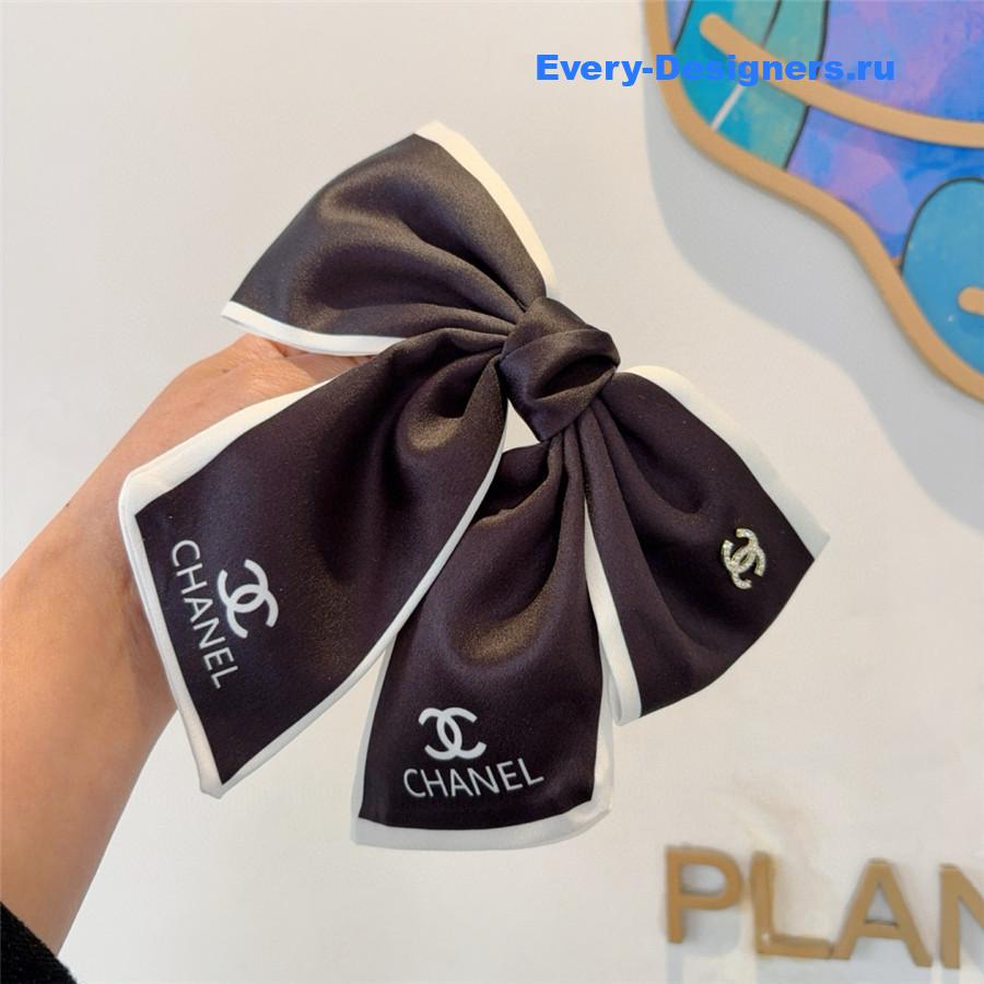 Ch**el logo bow hair tie
