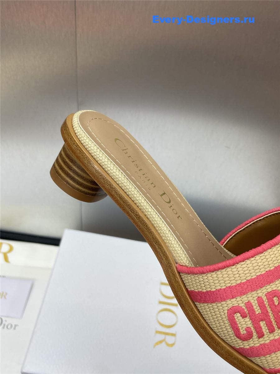 D10r pink dway slides