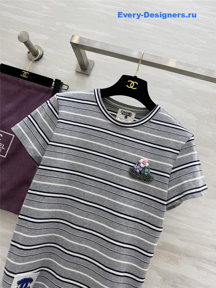 Ch**el multicolor beaded floral tee