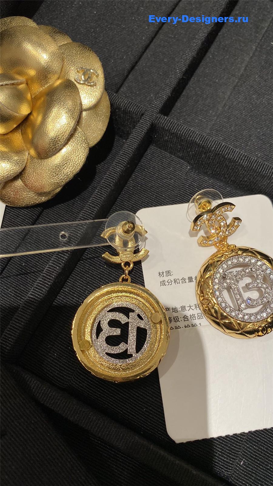 ch**el cc D1am0nd hollow earrings