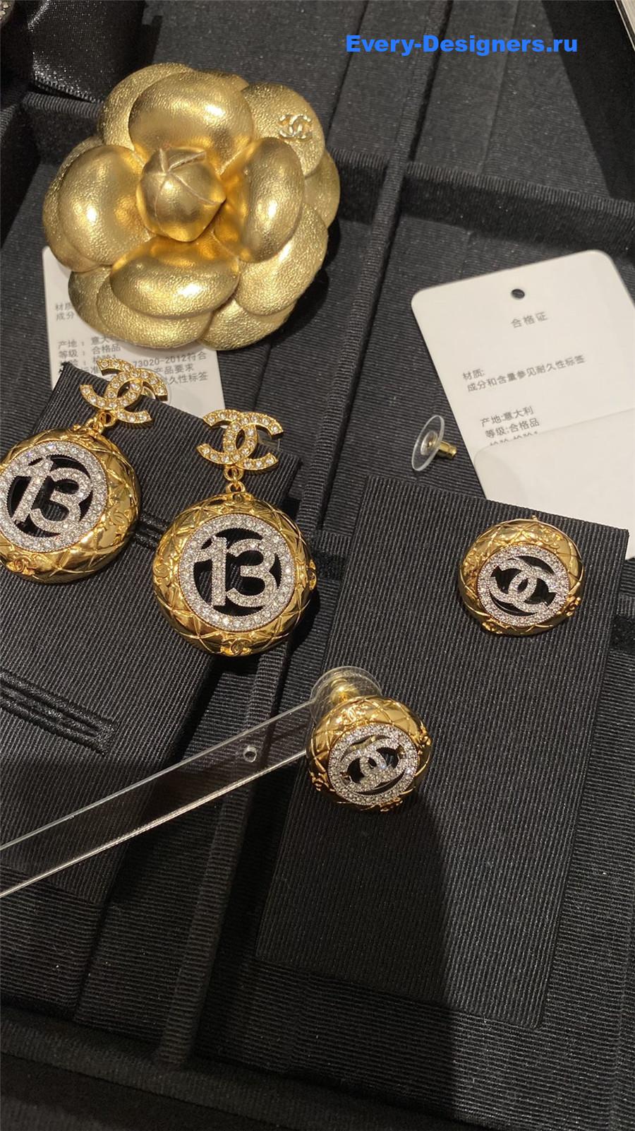 ch**el cc D1am0nd hollow earrings