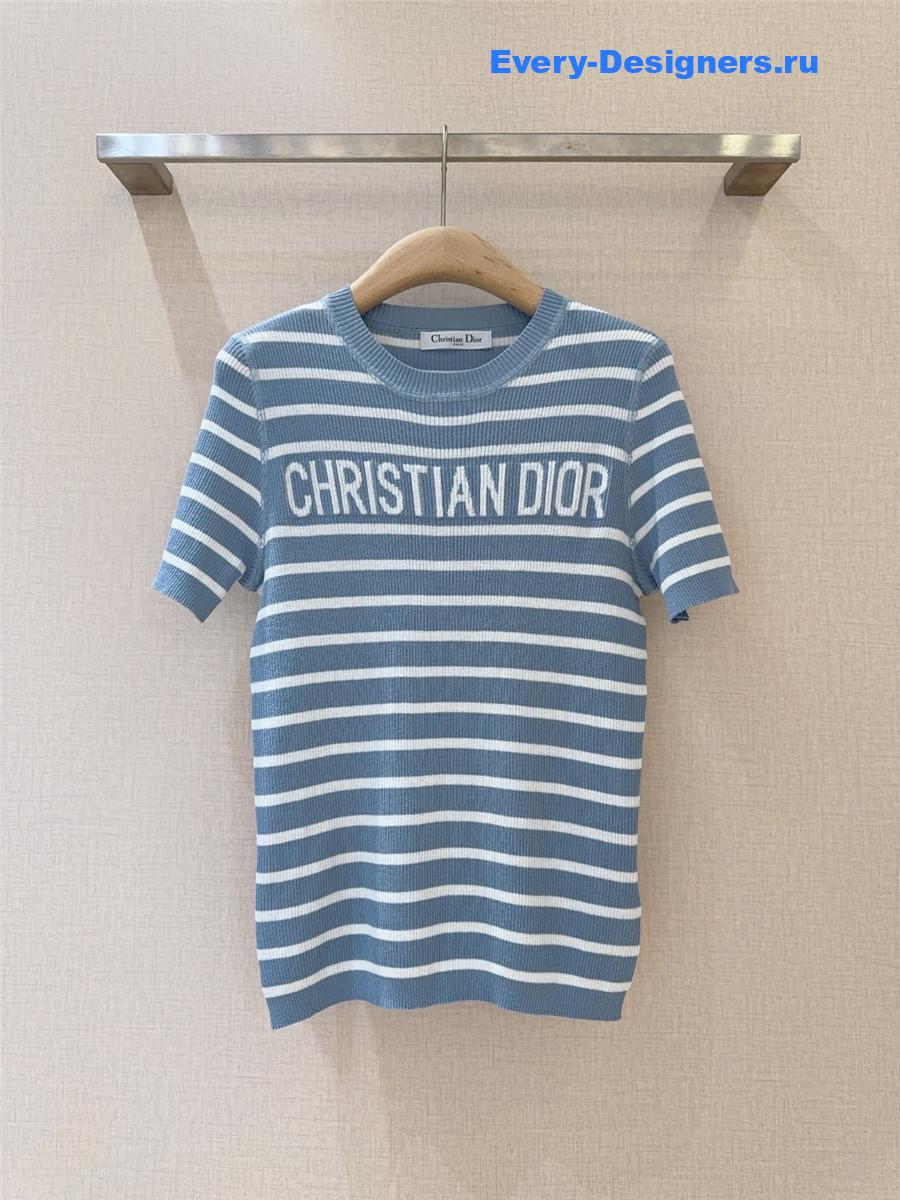 D10r blue white striped knit top