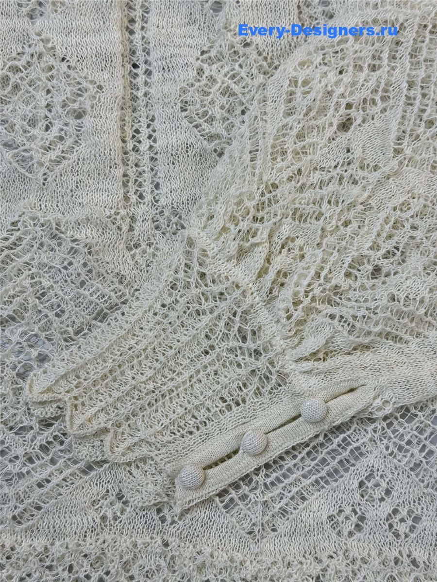 D10r hollow lace high collar top