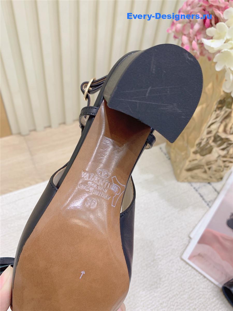 Va1e*ntin0 black rockstud slingback pumps
