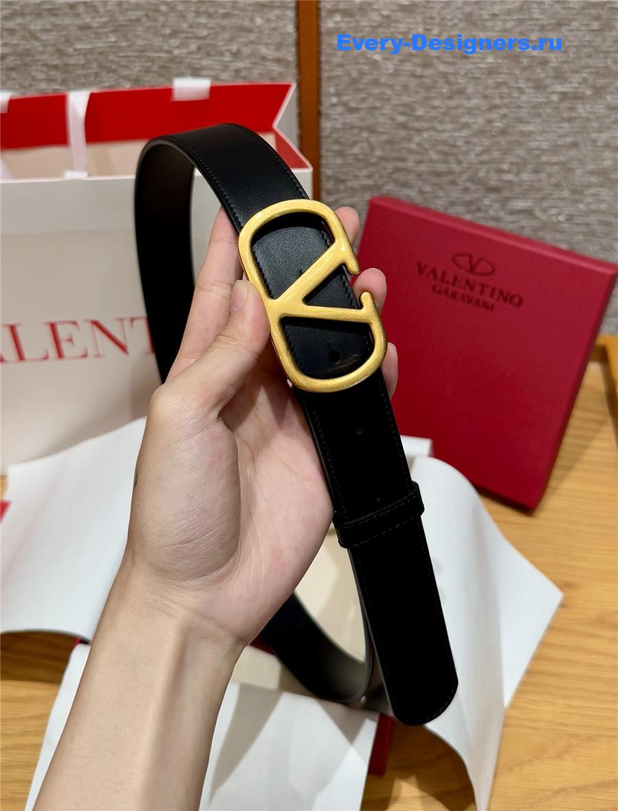 Va1e*ntin0 gold vlogo black belt