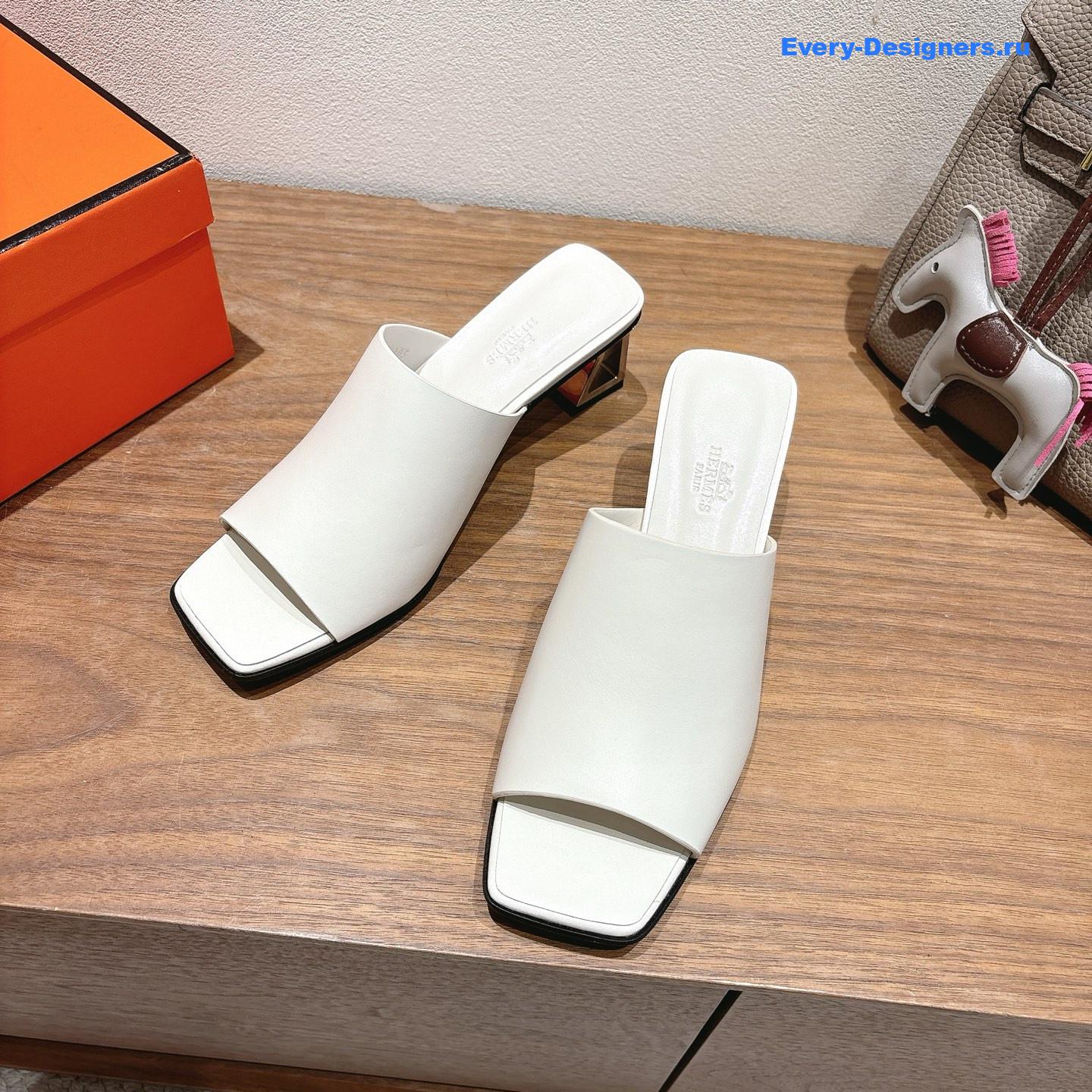 H**me5 white suede helia mules