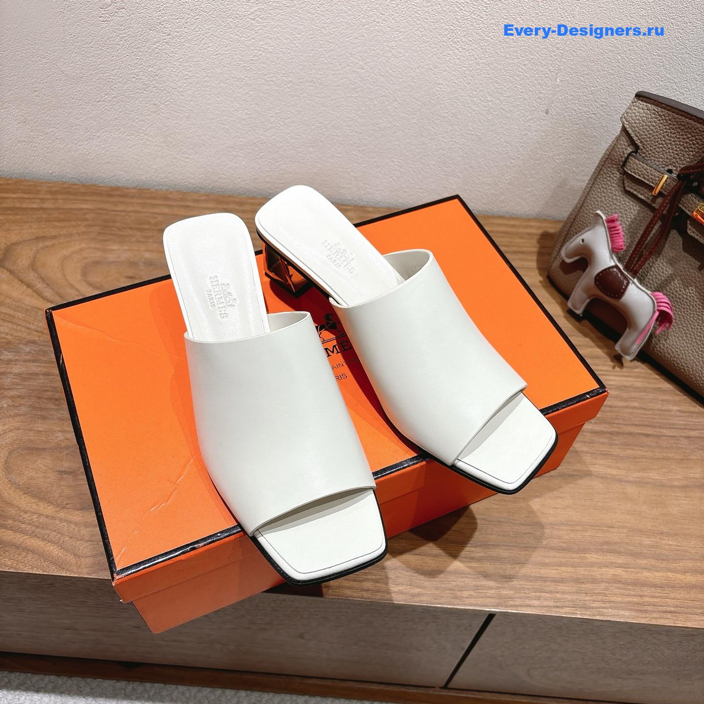 H**me5 white suede helia mules