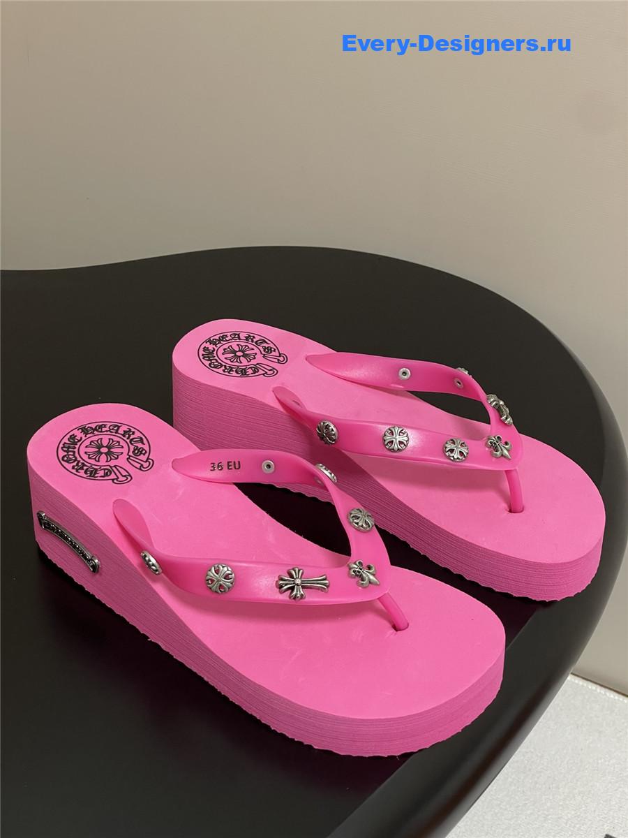 Ch*0me He**ts fuchsia platform flip flops