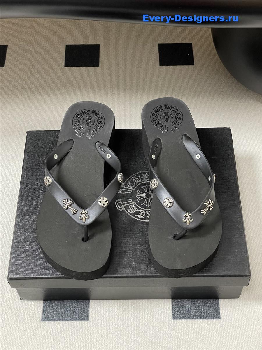 Ch*0me He**ts black platform flip flops