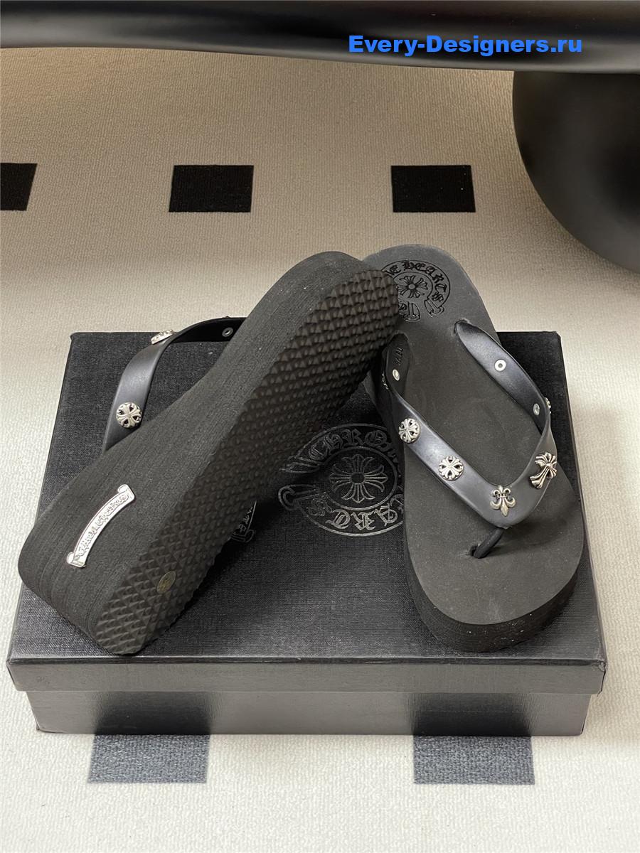 Ch*0me He**ts black platform flip flops