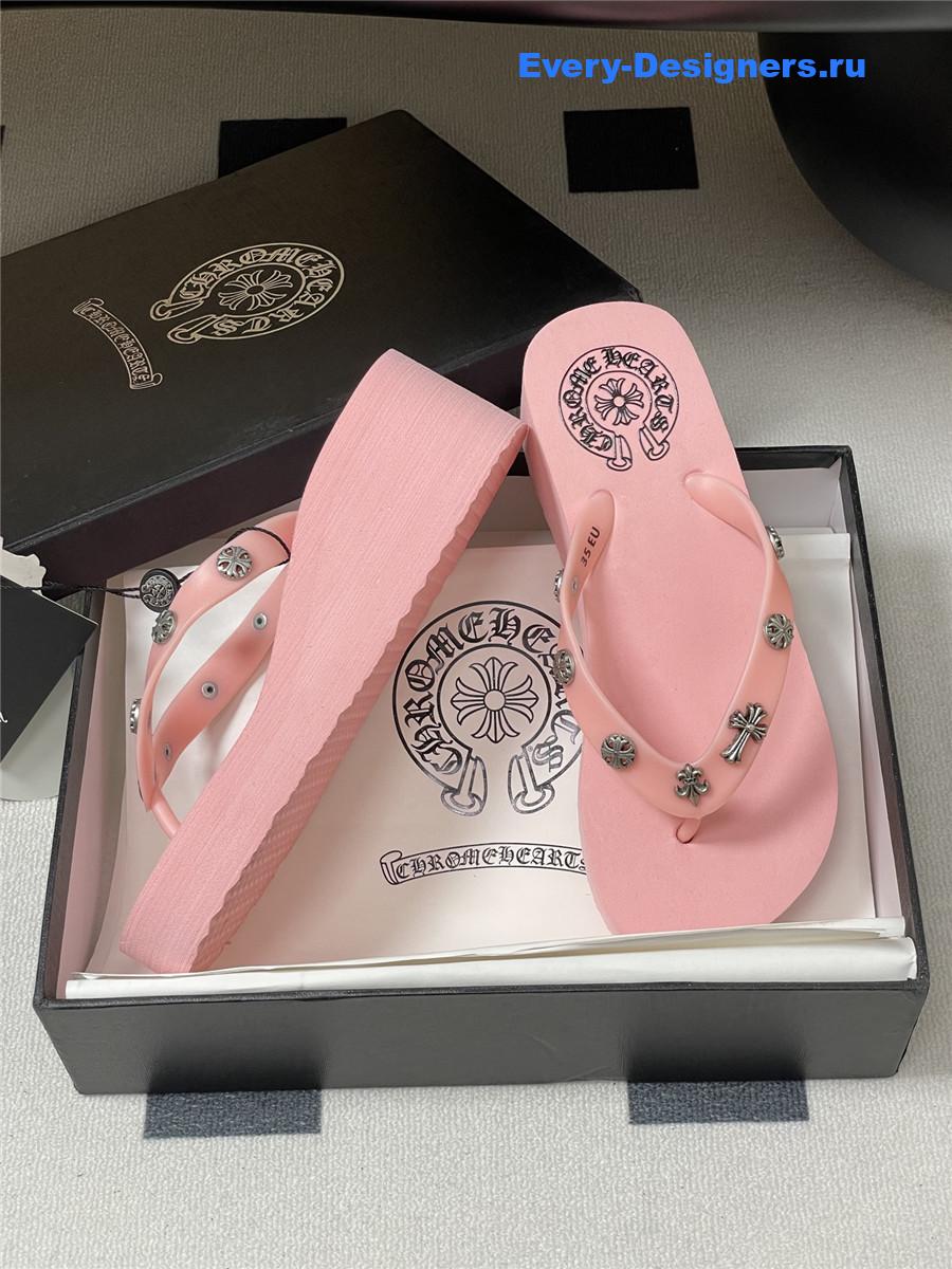 Ch*0me He**ts pink platform flip flops